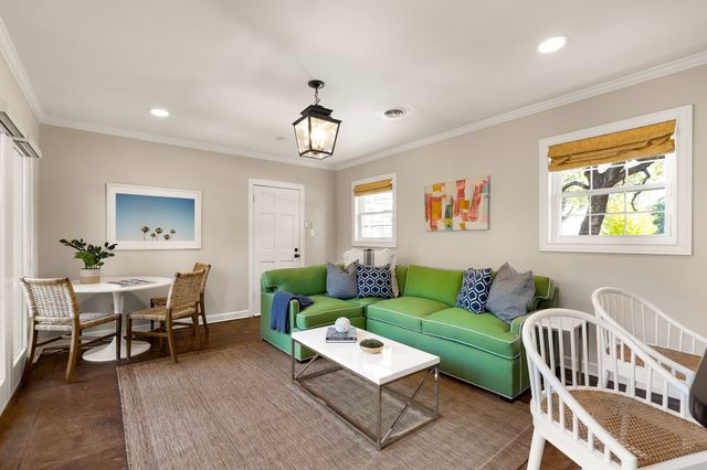 6129 McCommas Boulevard, Dallas, TX 75214