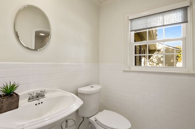 6129 McCommas Boulevard, Dallas, TX 75214