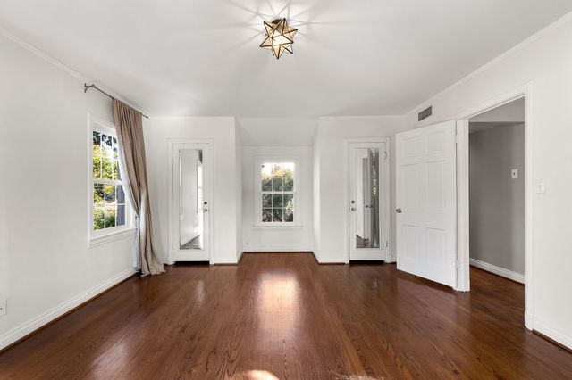 6129 McCommas Boulevard, Dallas, TX 75214