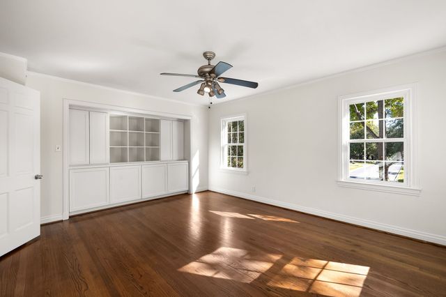 6129 McCommas Boulevard, Dallas, TX 75214