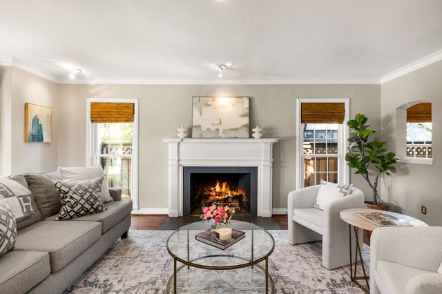 6129 McCommas Boulevard, Dallas, TX 75214