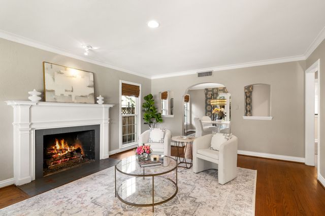 6129 McCommas Boulevard, Dallas, TX 75214