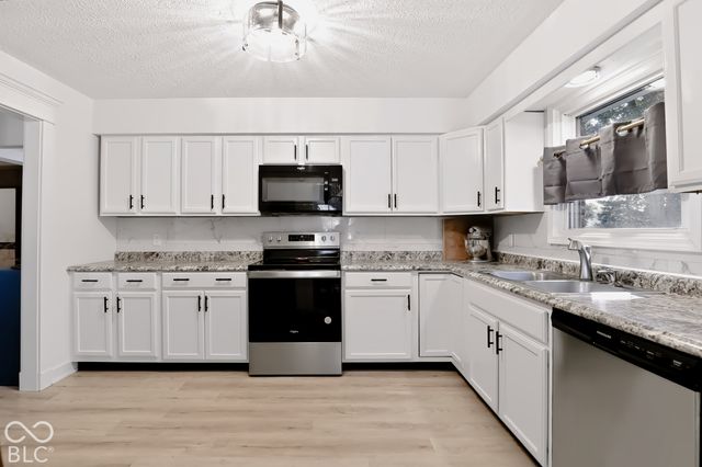 999 Shoreline Circle, Cicero, IN 46034