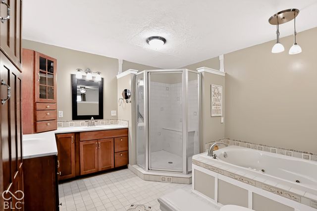 999 Shoreline Circle, Cicero, IN 46034