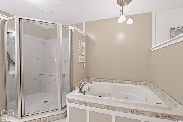 999 Shoreline Circle, Cicero, IN 46034