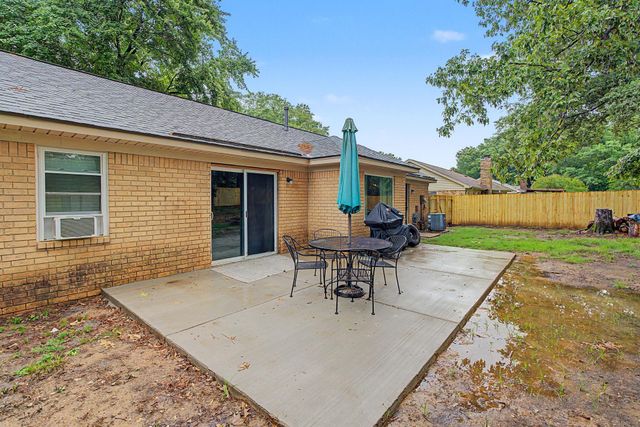 6327 NORTHAMPTON DR, Bartlett, TN 38134