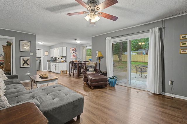 6327 NORTHAMPTON DR, Bartlett, TN 38134