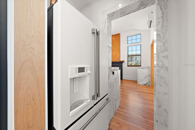 800 17TH AVENUE N, St Petersburg, FL 33704