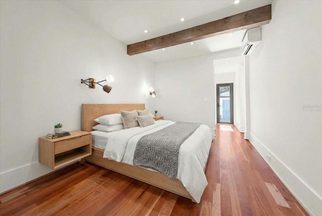 800 17TH AVENUE N, St Petersburg, FL 33704