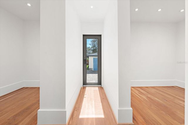 800 17TH AVENUE N, St Petersburg, FL 33704