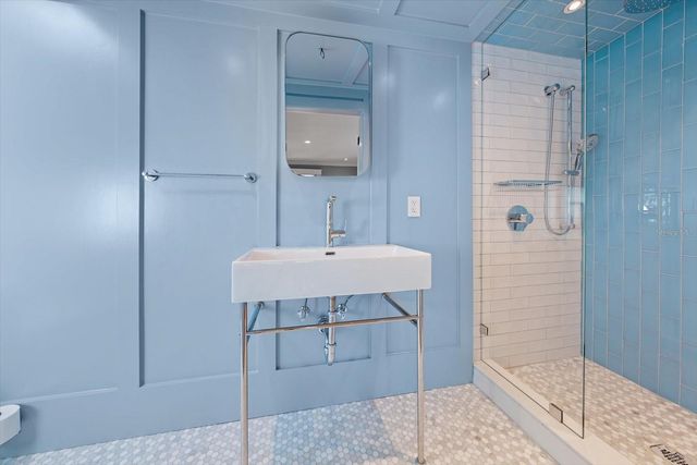 800 17TH AVENUE N, St Petersburg, FL 33704