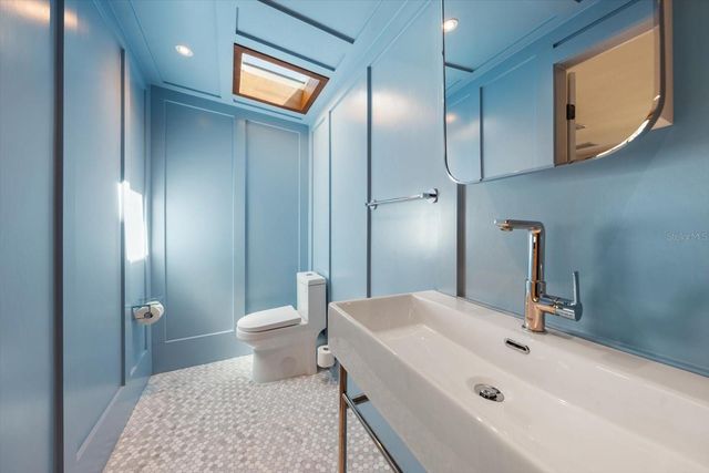 800 17TH AVENUE N, St Petersburg, FL 33704