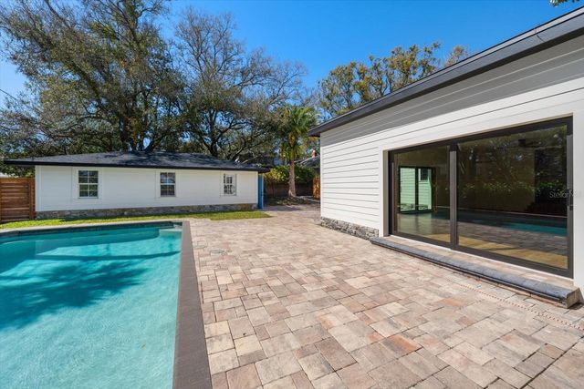 800 17TH AVENUE N, St Petersburg, FL 33704