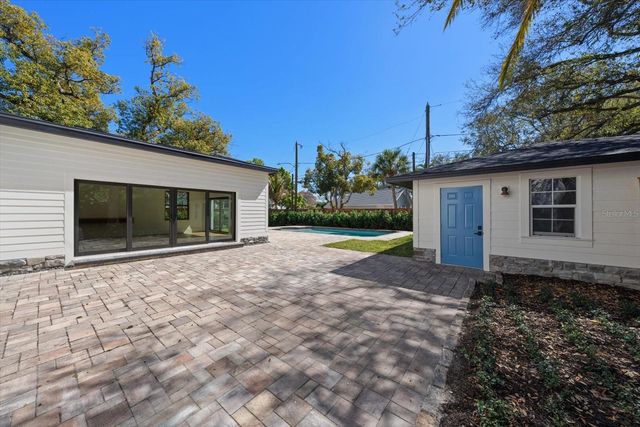 800 17TH AVENUE N, St Petersburg, FL 33704