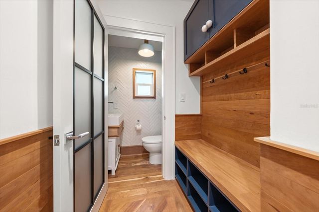 800 17TH AVENUE N, St Petersburg, FL 33704