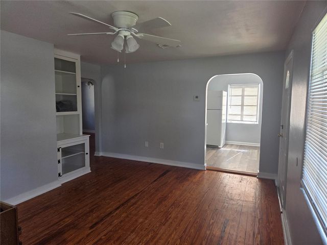 101 E ATWATER AVENUE, Eustis, FL 32726