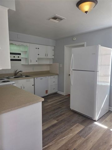 101 E ATWATER AVENUE, Eustis, FL 32726