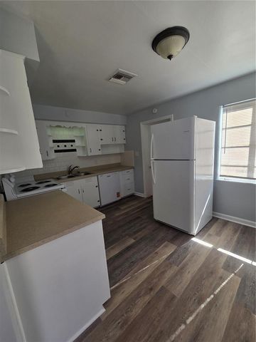 101 E ATWATER AVENUE, Eustis, FL 32726