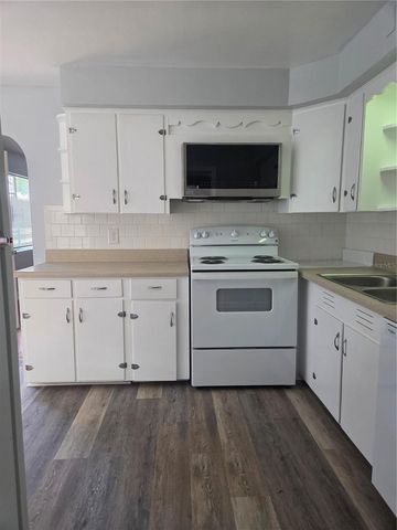 101 E ATWATER AVENUE, Eustis, FL 32726