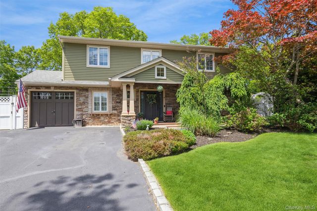 17 Leslie Lane, Smithtown, NY 11787