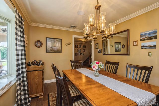 17 Leslie Lane, Smithtown, NY 11787