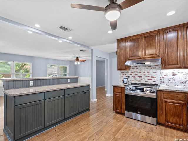 169 CORA ST, New Braunfels, TX 78130