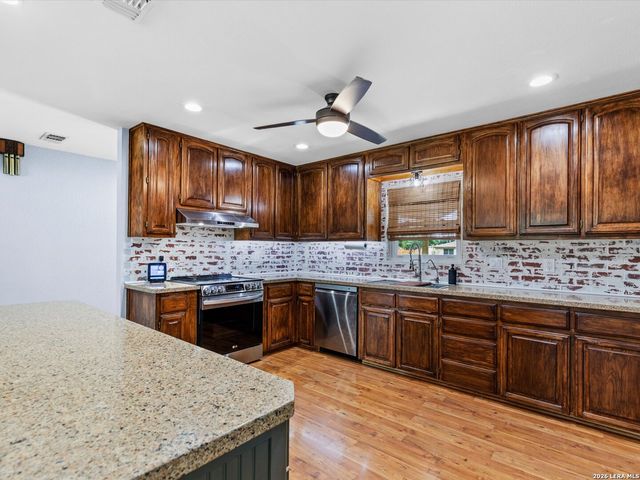 169 CORA ST, New Braunfels, TX 78130