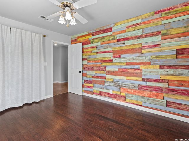 169 CORA ST, New Braunfels, TX 78130
