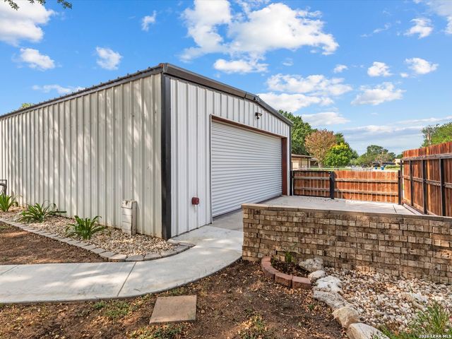 169 CORA ST, New Braunfels, TX 78130