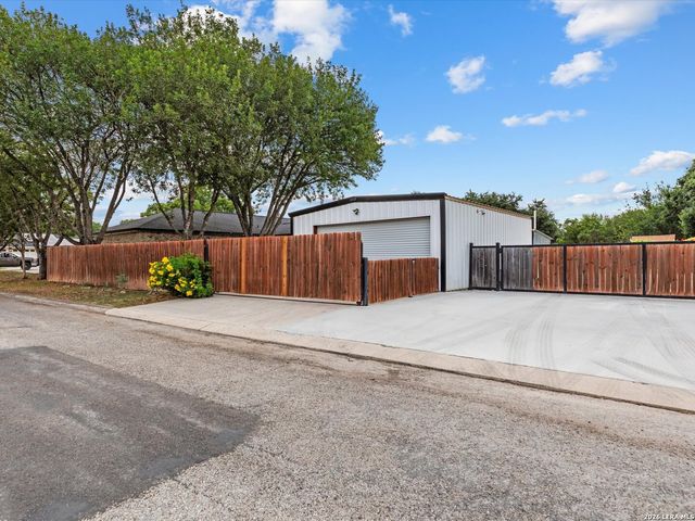 169 CORA ST, New Braunfels, TX 78130
