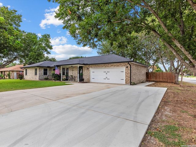 169 CORA ST, New Braunfels, TX 78130