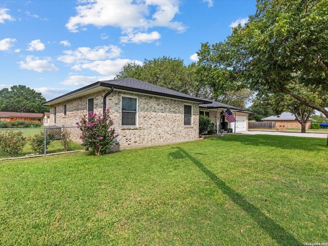 169 CORA ST, New Braunfels, TX 78130