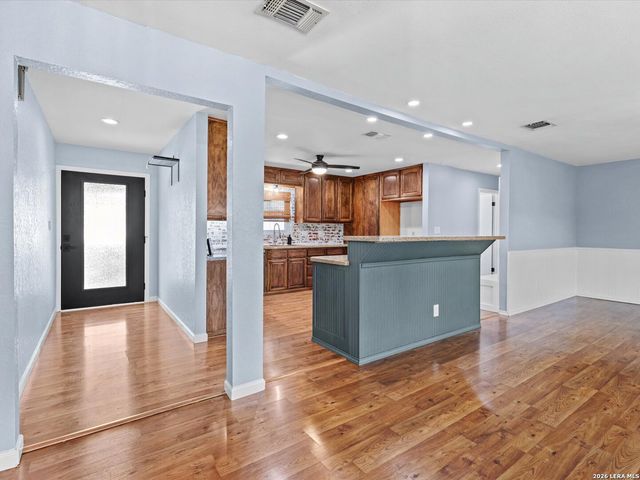 169 CORA ST, New Braunfels, TX 78130