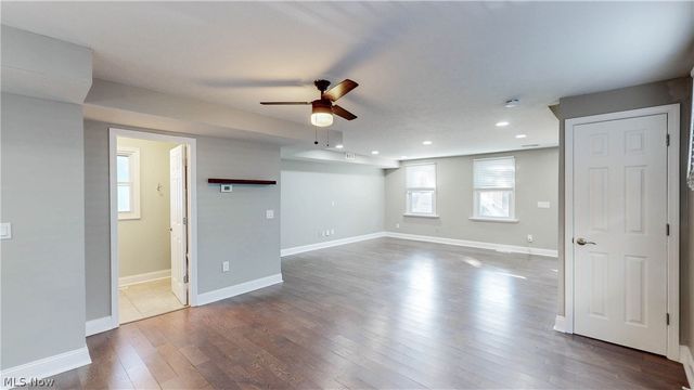 3004 Monroe Avenue, Cleveland, OH 44113
