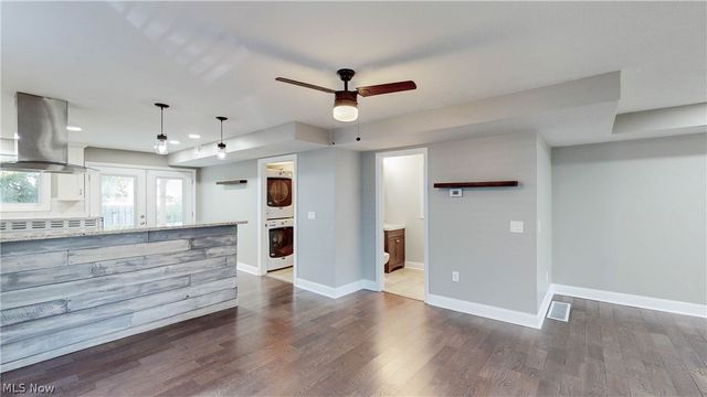 3004 Monroe Avenue, Cleveland, OH 44113