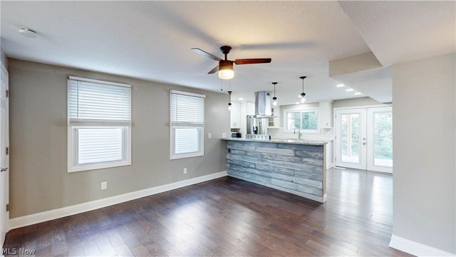 3004 Monroe Avenue, Cleveland, OH 44113