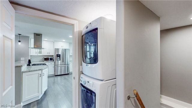 3004 Monroe Avenue, Cleveland, OH 44113