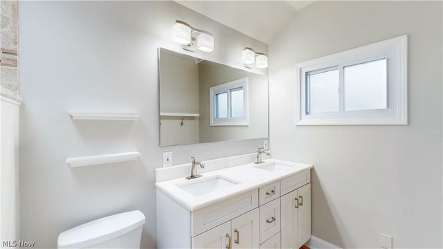 3004 Monroe Avenue, Cleveland, OH 44113