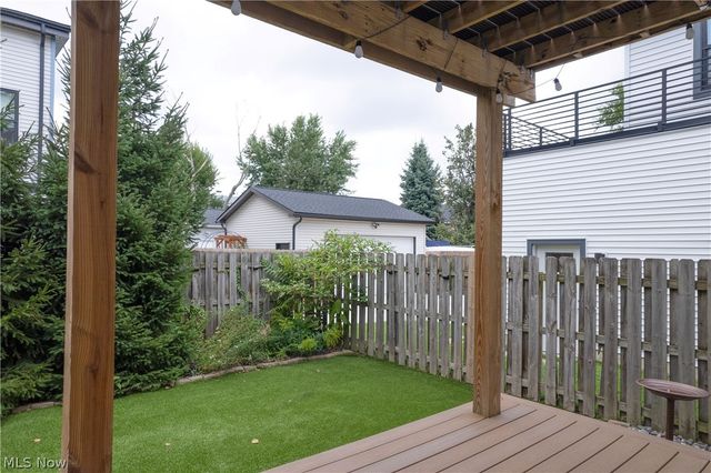 3004 Monroe Avenue, Cleveland, OH 44113