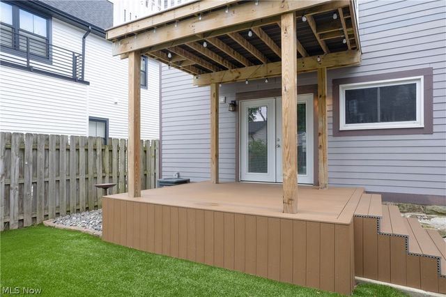 3004 Monroe Avenue, Cleveland, OH 44113