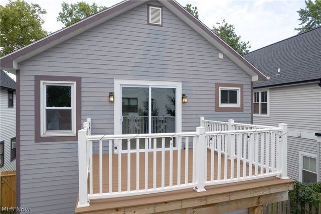 3004 Monroe Avenue, Cleveland, OH 44113