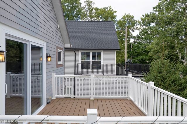 3004 Monroe Avenue, Cleveland, OH 44113