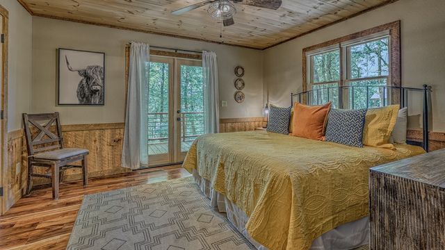 149 Heritage Drive, Mineral Bluff, GA 30559