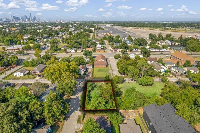 2302 Chew Street Street, Houston, TX 77020