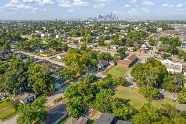 2302 Chew Street Street, Houston, TX 77020