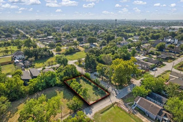 2302 Chew Street Street, Houston, TX 77020