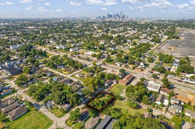 2302 Chew Street Street, Houston, TX 77020