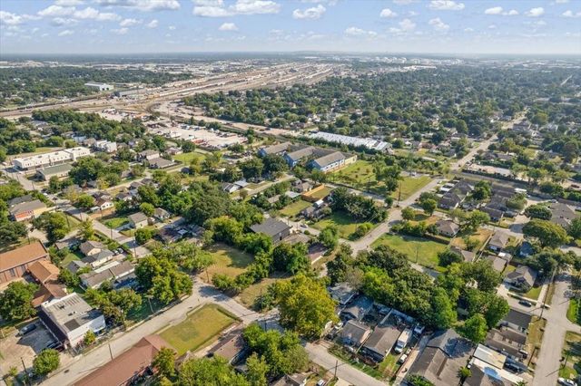 2302 Chew Street Street, Houston, TX 77020
