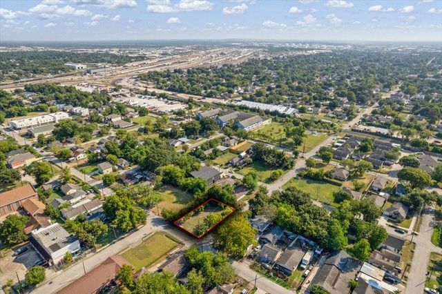 2302 Chew Street Street, Houston, TX 77020