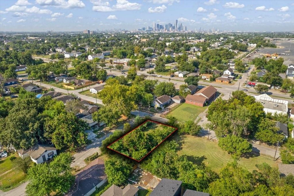2302 Chew Street Street, Houston, TX 77020